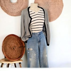 Slouchy retro lightweight cardigan size small